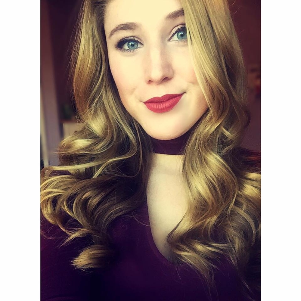 Meet your Posher, Kayla