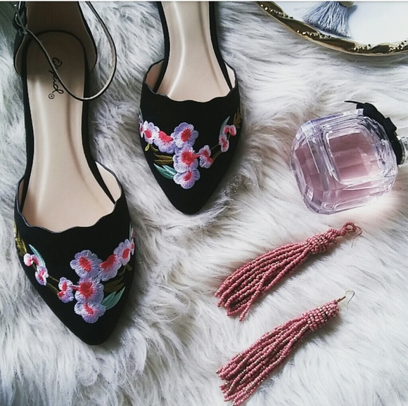 //The Florentine// Black embroidered D'orsay Flat - Picture 3 of 4