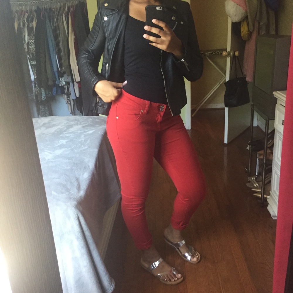 RUBY RED SKINNY JEANS