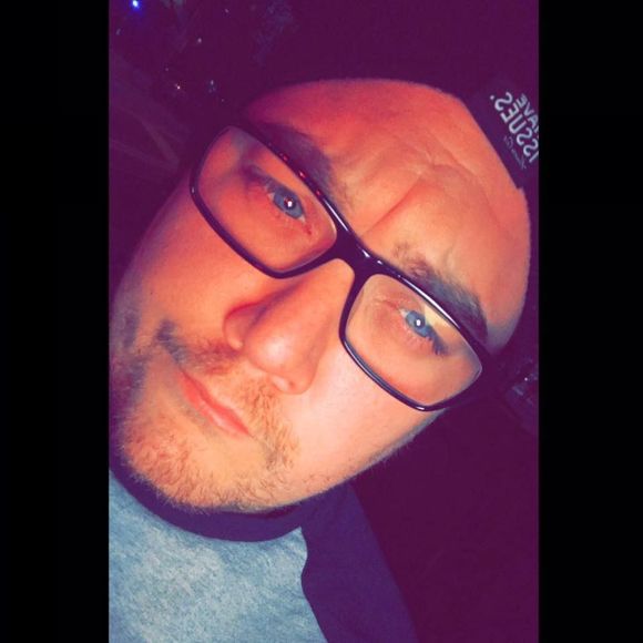 Meet your Posher, Sean - Picture 1 of 1