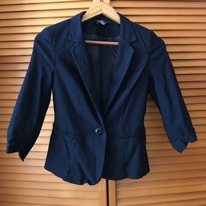 Navy blue 3/4 sleeve blazer!
