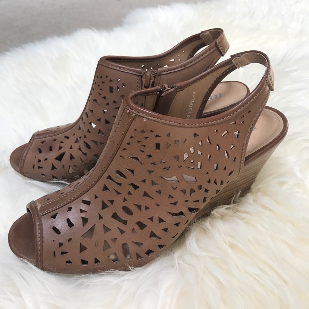 Cognac Cutout Wedges