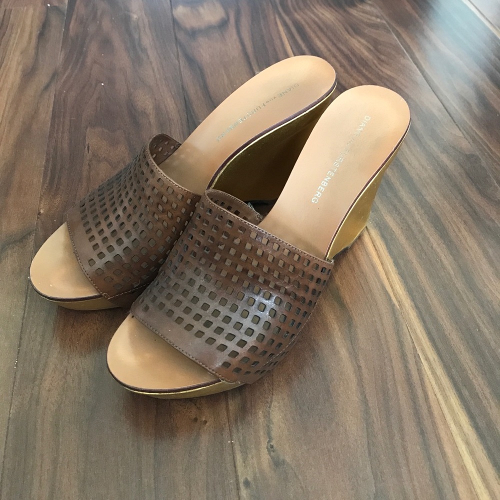 Diane von Furstenberg Brown Leather wedges