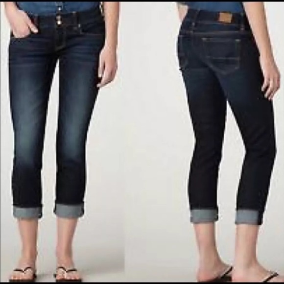 Denim - AE cropped dark blue jeans size 0