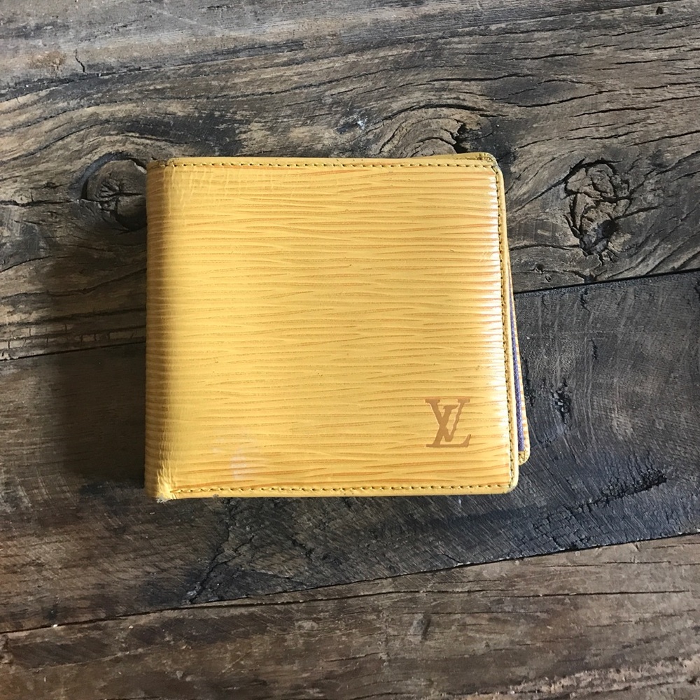 Authentic Louis Vuitton Epi leather wallet