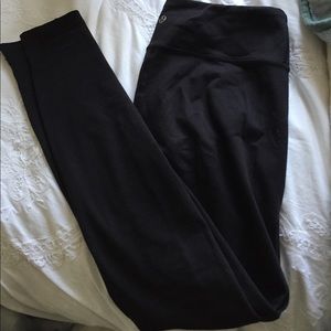 Lululemon- wunder under