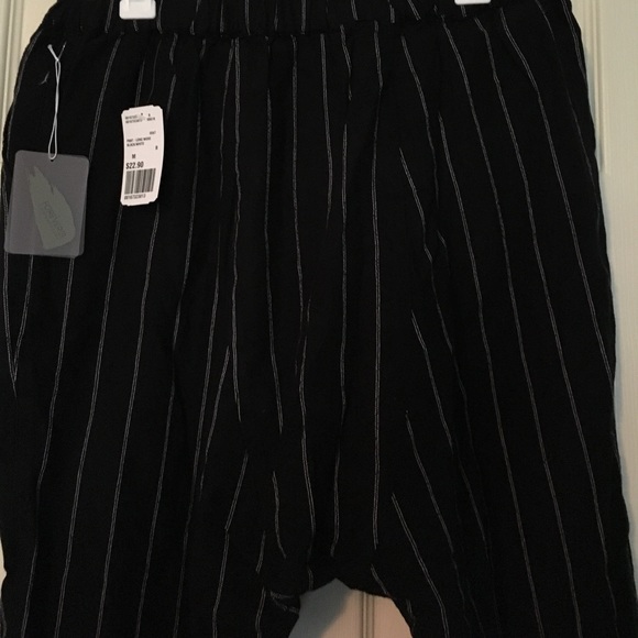Forever 21 pinstriped black harem pants - Picture 3 of 3