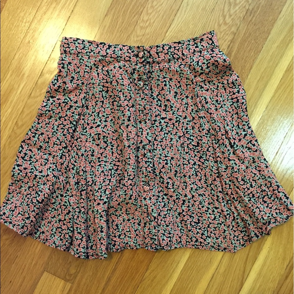 Brandy melville skirt. one size