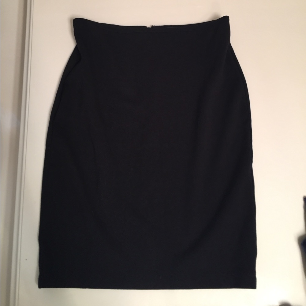 Black pencil skirt! ✏️