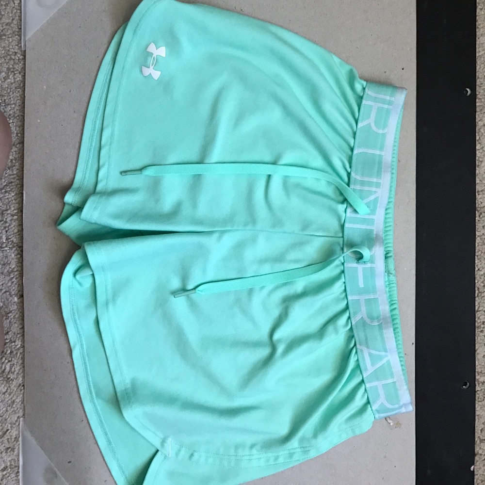 under armor women's mint green XS
