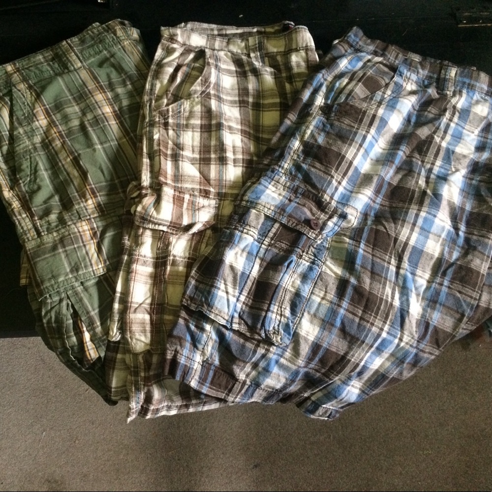 3 men's size 36 cargo shorts
