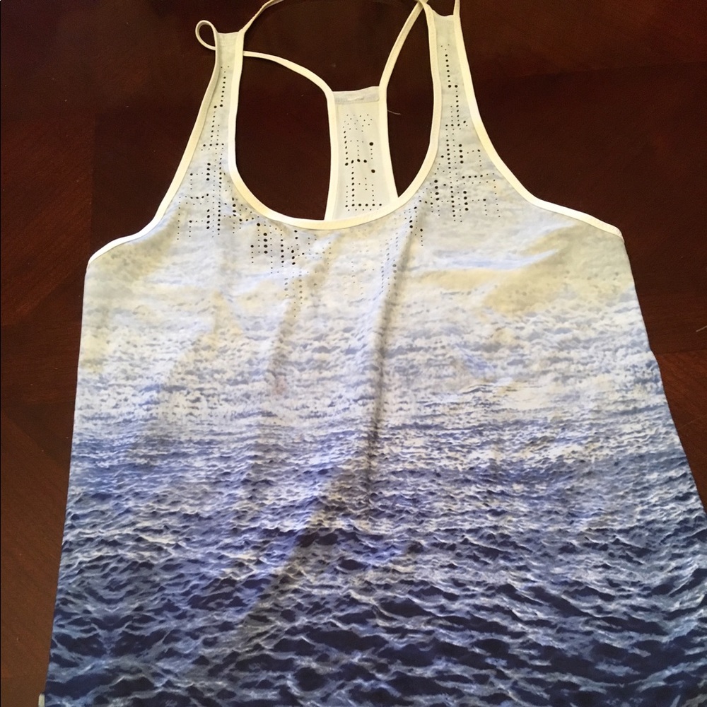 Lululemon water bound ombre singlet size 4