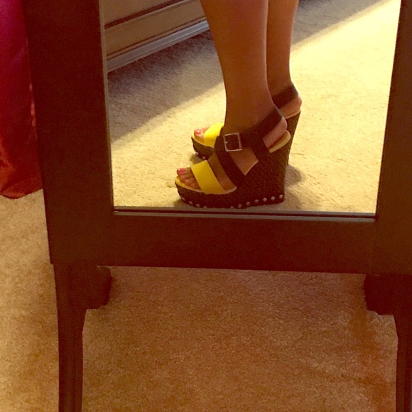 🌟SOLD🌟Wedges - Picture 6 of 8