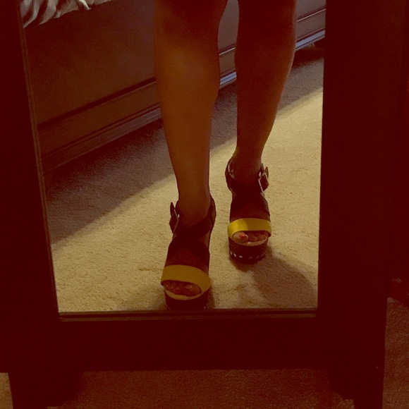 🌟SOLD🌟Wedges - Picture 7 of 8