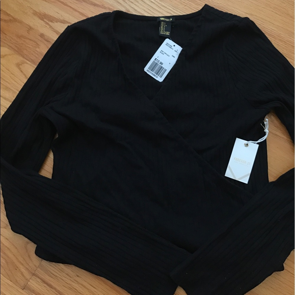 V neck long sleeve crop top