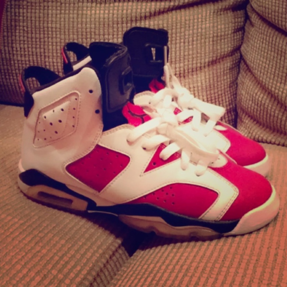 Air Jordan 6 Carmine
