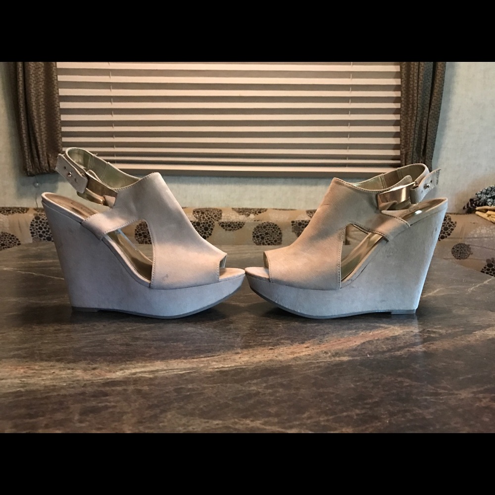 Wedge platforms
