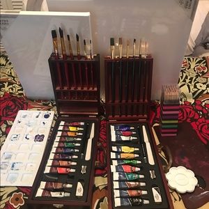 Art supplies