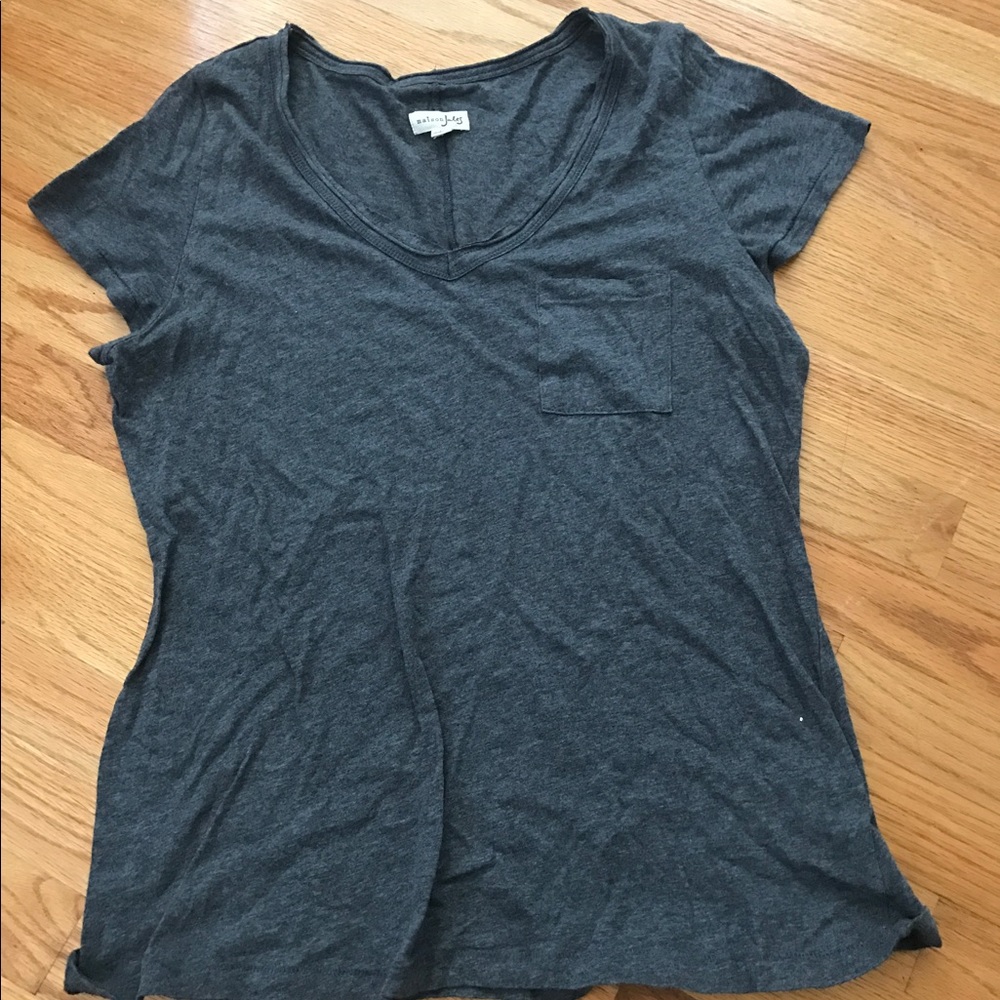 Grey short sleeve top