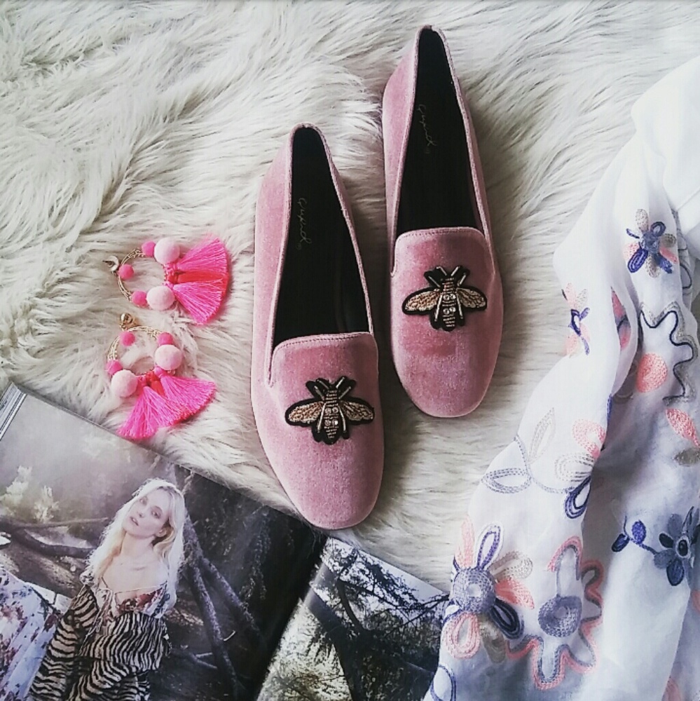 //The Dolores// Mauve velvet dragonfly Flat - Picture 4 of 7