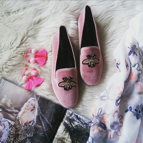 //The Dolores// Mauve velvet dragonfly Flat - Picture 4 of 7