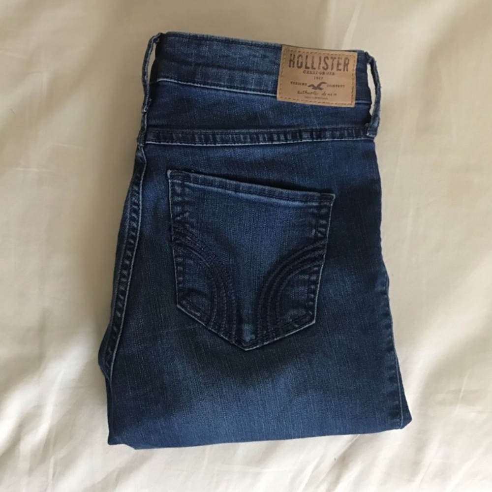 Medium Wash High Rise Ripped Skinny Jeans - Picture 4 of 4