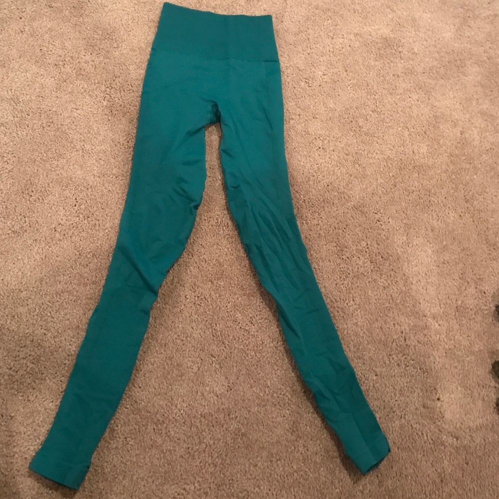 Lululemon Zone In Tight leggings