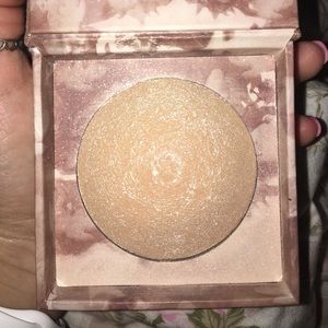 Urban decay highlighter