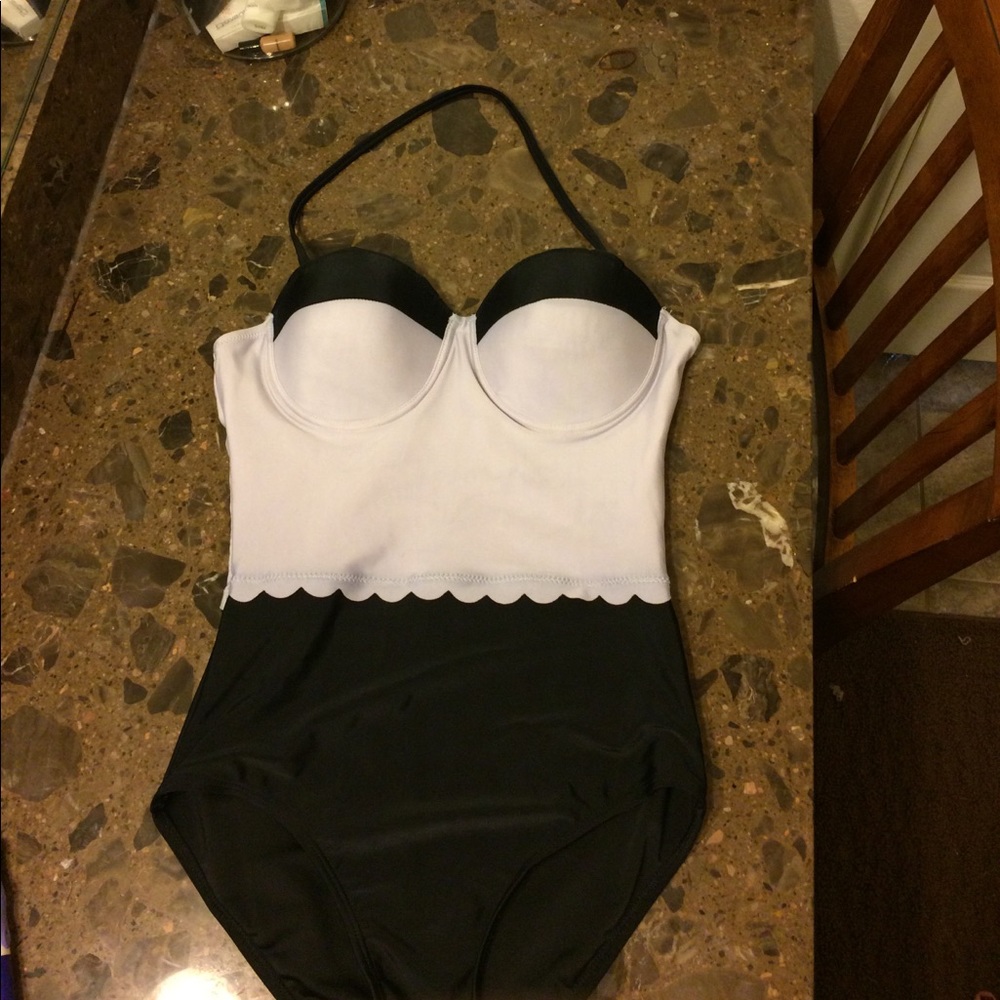 One piece cupshe bathing suit