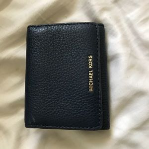 Michael kors wallet