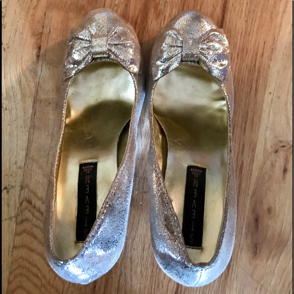 Steven silver bow pumps 8