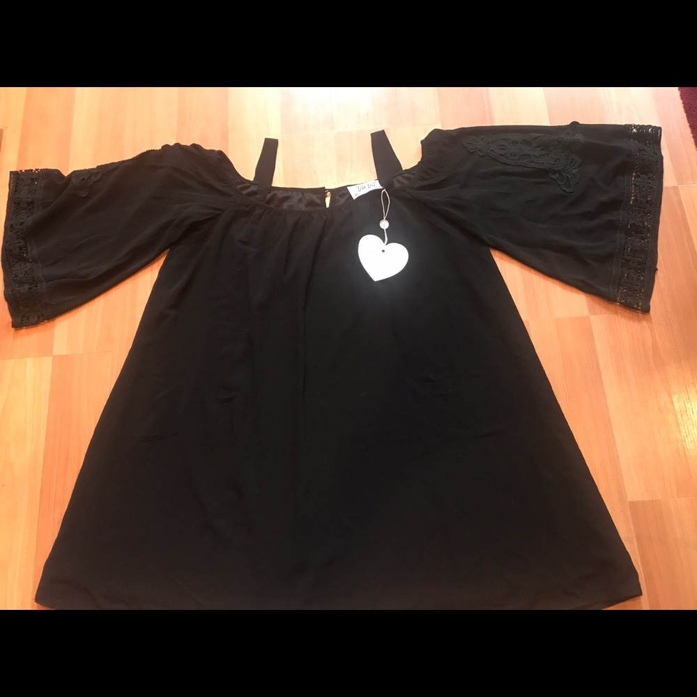 Black cold shoulder mini dress size m