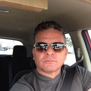 Meet your Posher, Moises