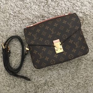 Inspired pochette metis