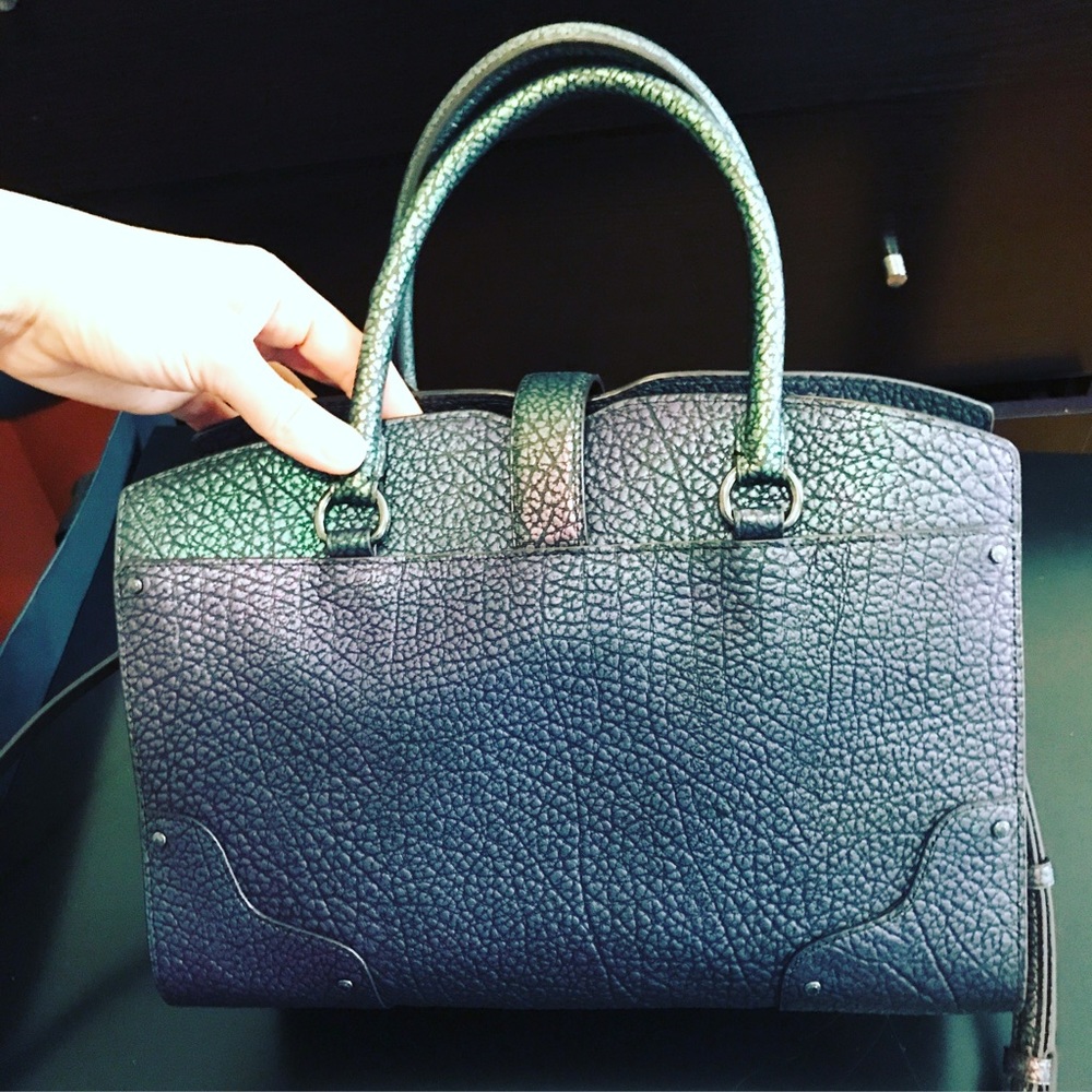 ❌SOLD OUT❌Coach Mercer 30 Hologram leather Satchel - Picture 4 of 7