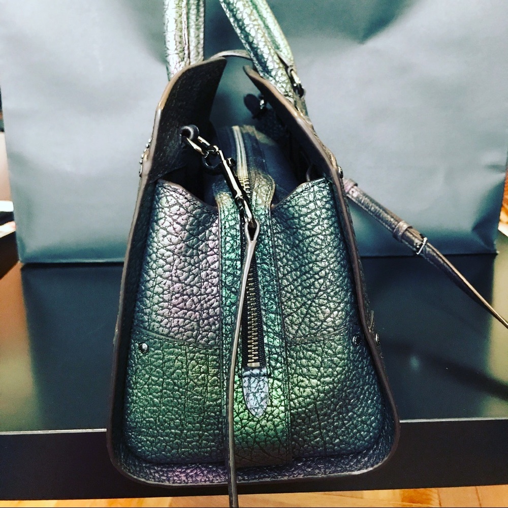 ❌SOLD OUT❌Coach Mercer 30 Hologram leather Satchel - Picture 6 of 7