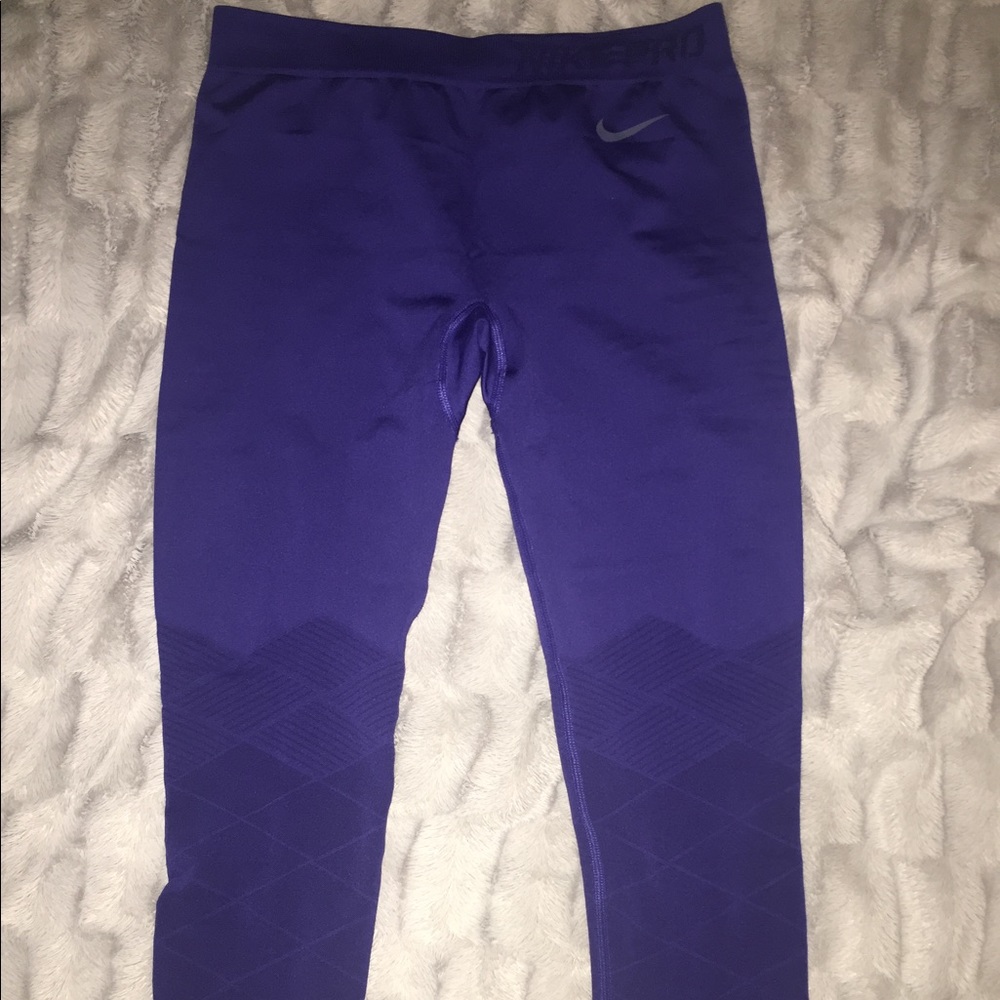 SOLD * M Nike Pro Dri-Fit Seamless