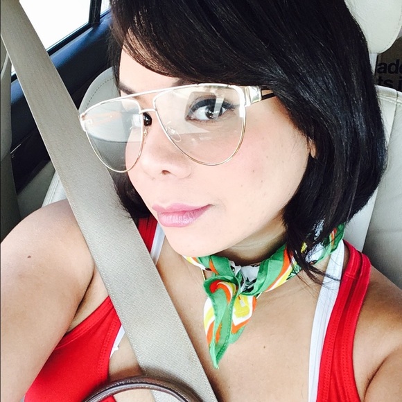 Meet your Posher, Ornella - Picture 2 of 6