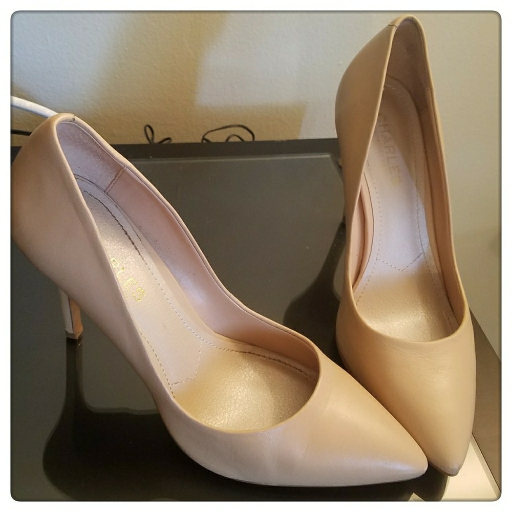 Charles David Heels / Pumps / Stilletos 7.5