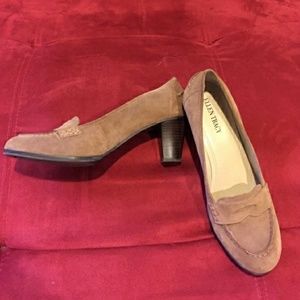 Ellen Tracy mid heeled suede shoes 8.5