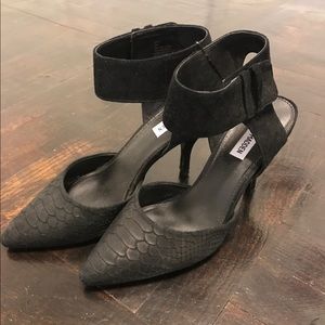 Cute 😊 Pointed Toe Pump💃🏾