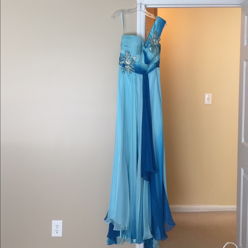 SALEight blue elegant dress with detailed beading