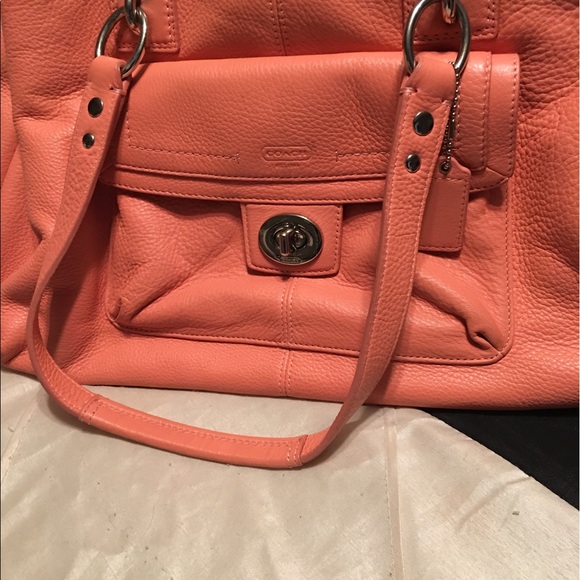 Coach Handbags - Authentic leather Coach purse