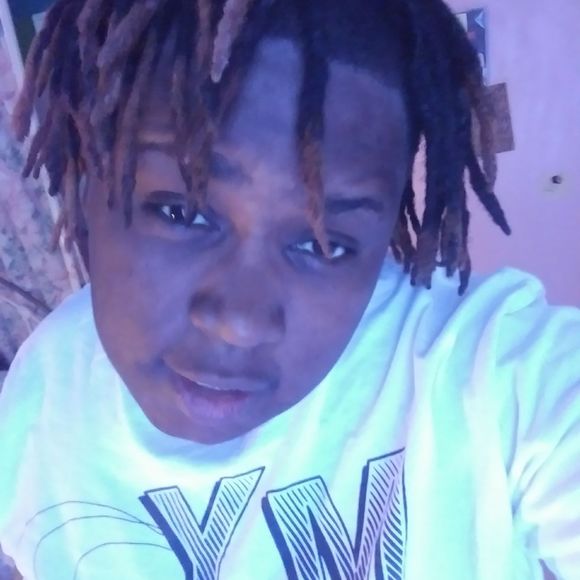 Meet your Posher, Lea - Picture 1 of 1