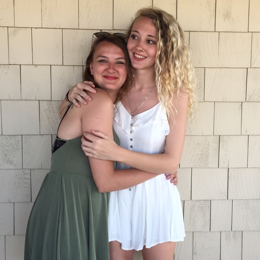 Meet your Posher, Chloe