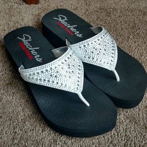 Skechers Yoga Foam Sandal