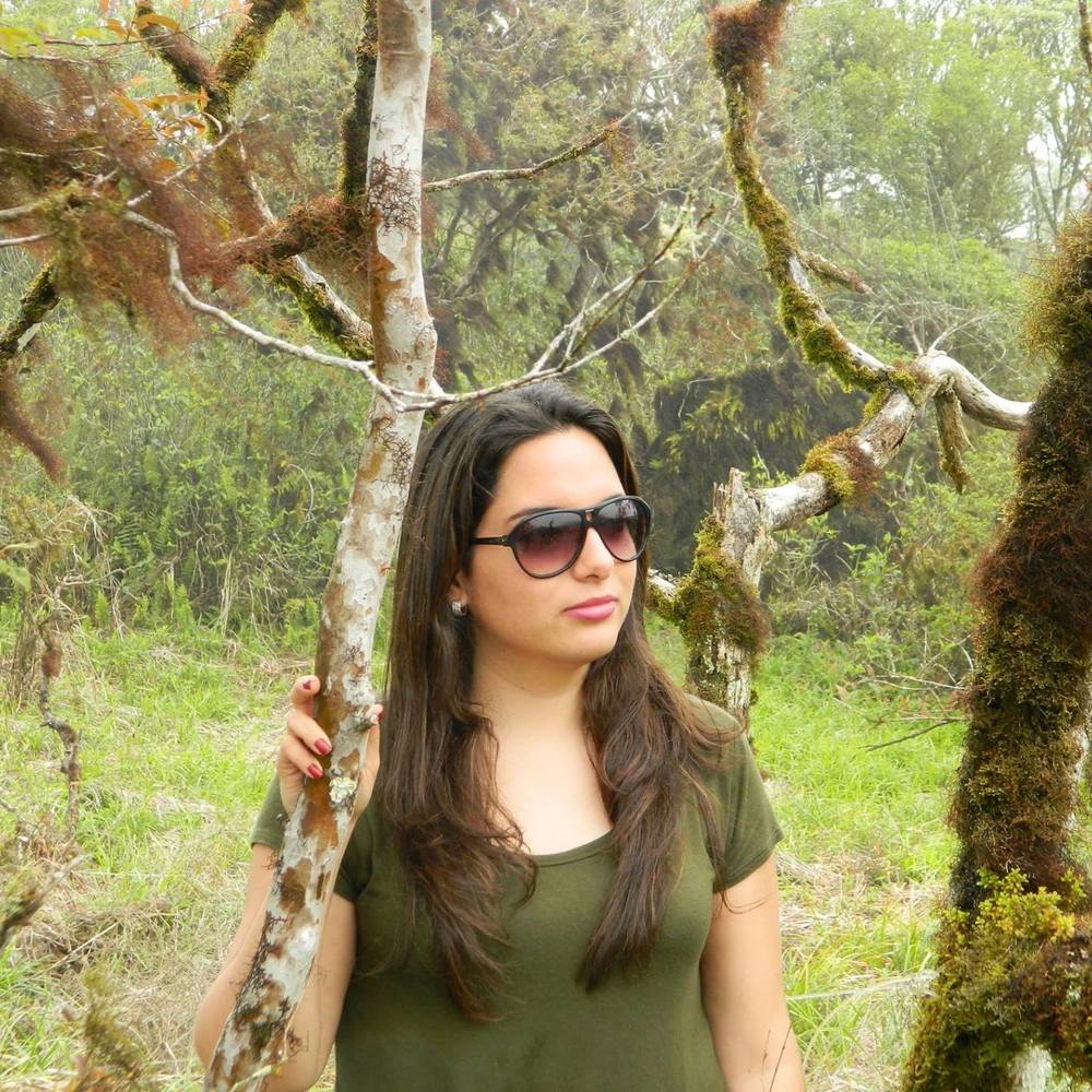 Meet your Posher, Adriana