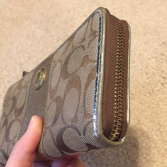 Coach signature wallet- price firm - Picture 6 of 8