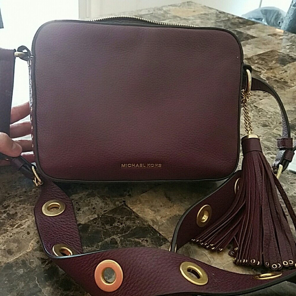 Michael Kors leather cameral purse