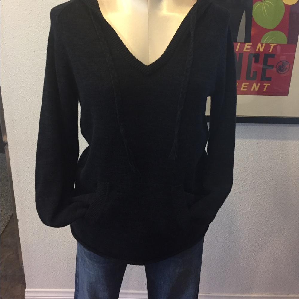 Roxy hooded pullover size M